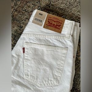 Levi’s 501 Original, high rise, straight leg, white, size 27
